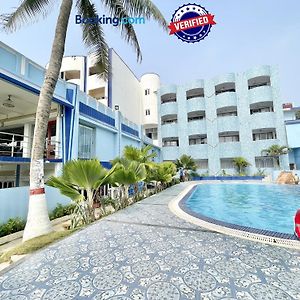 Hotel V-I Near Sea , Puri Private-Park -Gym-Spa Fully-Airconditioned-Hotel Lift-And-Parking-Facilities Breakfast-Included